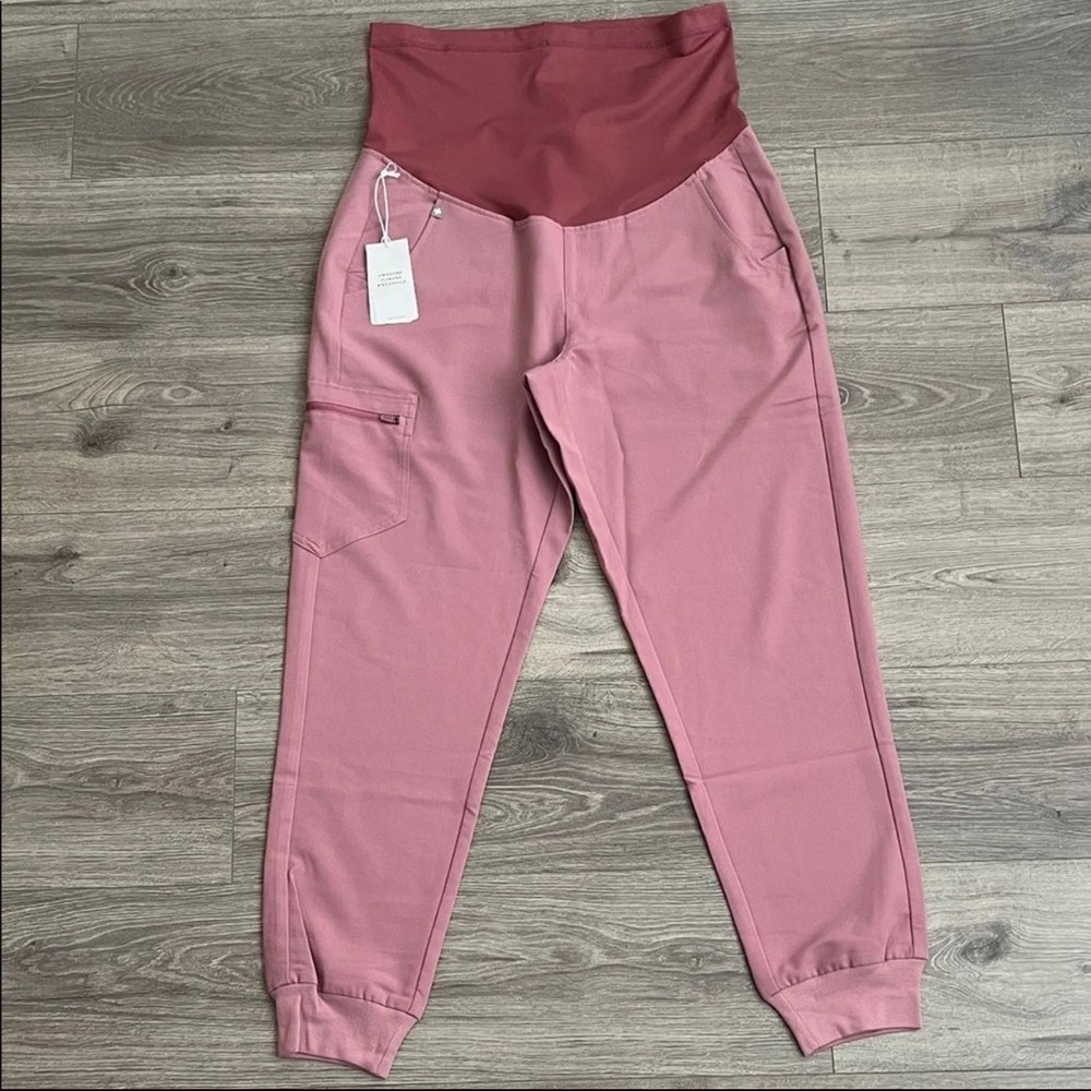 NWT maternity figs joggers